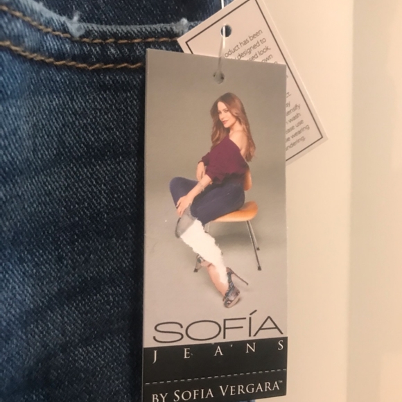 Sofia Jeans - Picture 2 of 4
